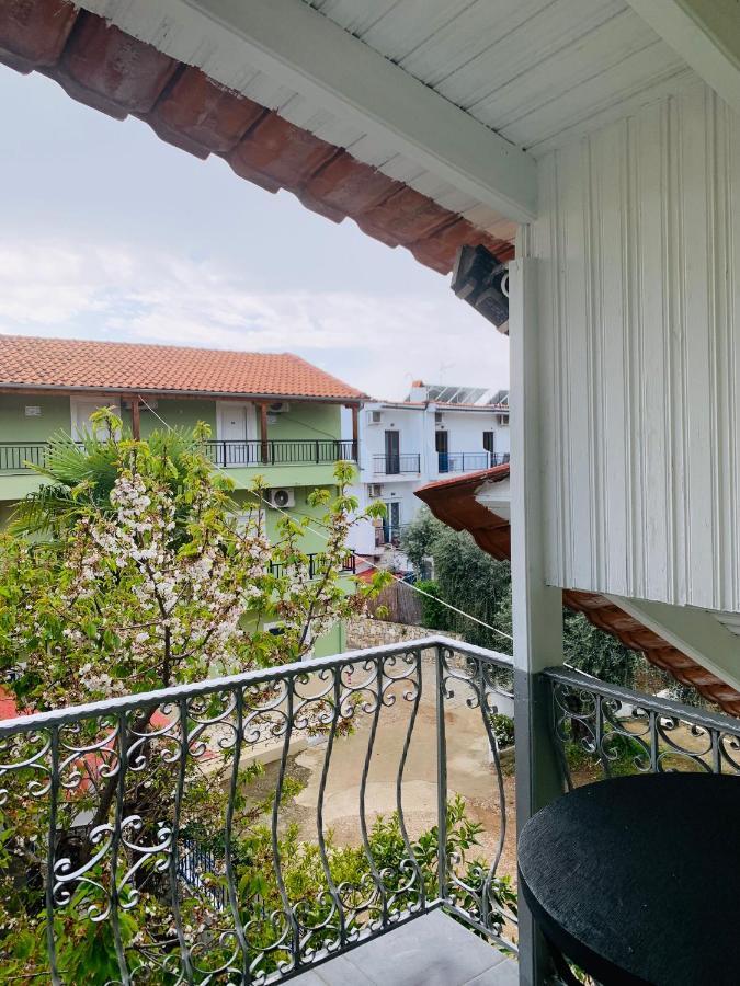 Nadia'S Beach House Pefkari Ngoại thất bức ảnh